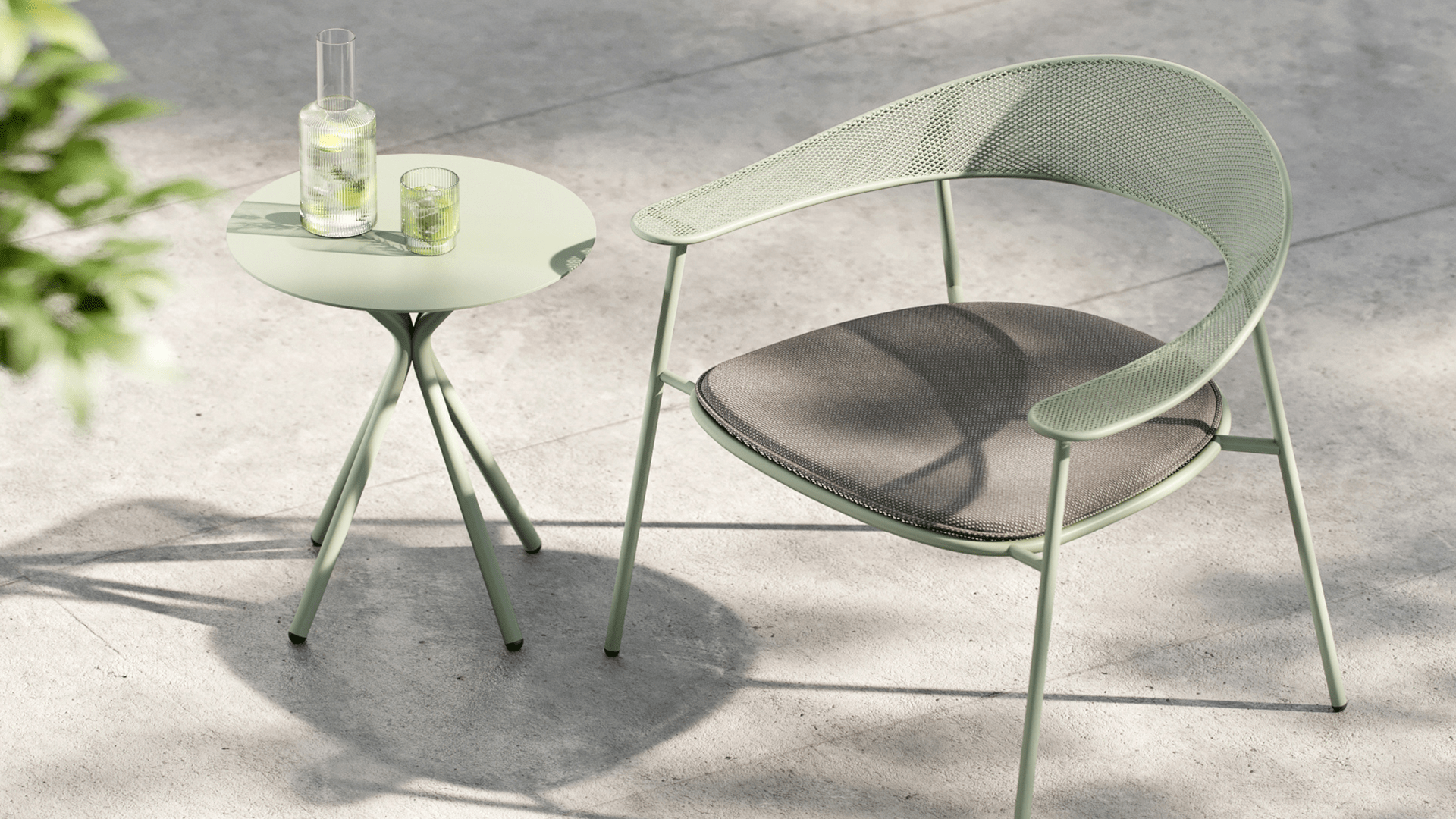 İlex | lily low table